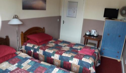 Twin Room with Bathroom