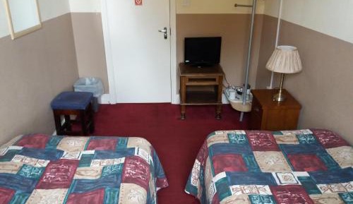 Standard Twin Room with Shared Bathroom