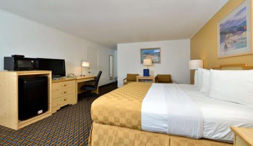 King Room with Bath Tub - Disability Access/Non-Smoking 