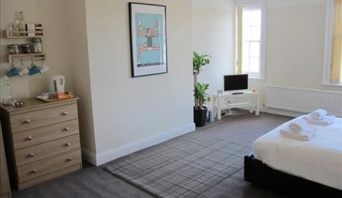 Economy Quadruple Room with Shared Bathroom