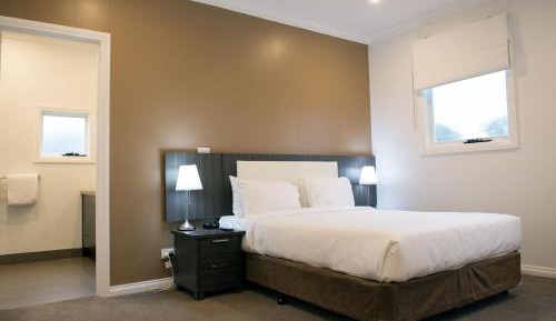 Three-Bedroom Townhouse