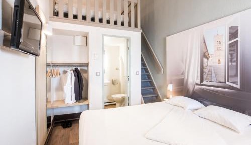 Classic Quadruple Room