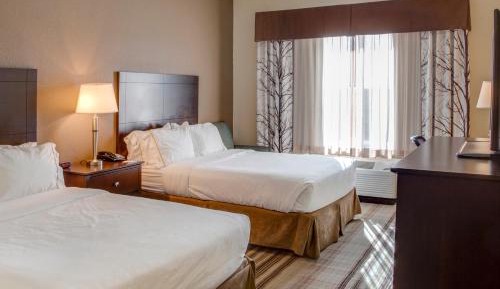 Standard Queen Room with Two Queen Beds