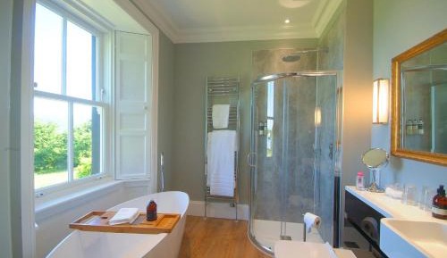 Deluxe Double or Twin Room with Sea View