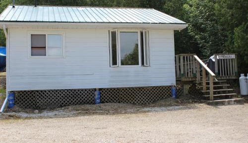 Two Bedroom Chalet with Private Driveway