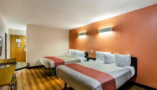 Queen Room with Two Queen Beds - Non-Smoking