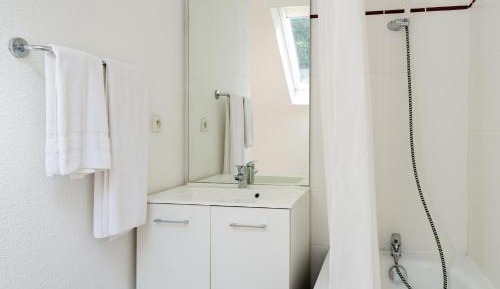 Studio with Alcove (4 Adults)