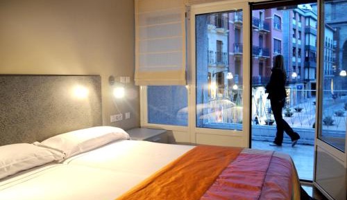 Double or Twin Room with Shower