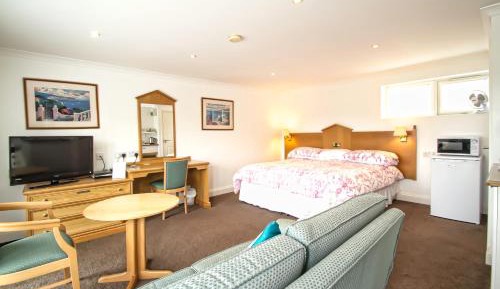 Double or Twin Room with Lake View