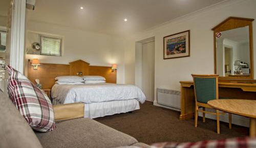 Deluxe Double Room with Lake View