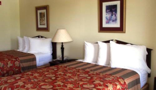 Deluxe King Room - Non-Smoking