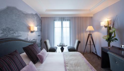 Standard Double or Twin Room with City View