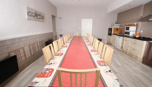 One-Bedroom Apartment (2 Adults)