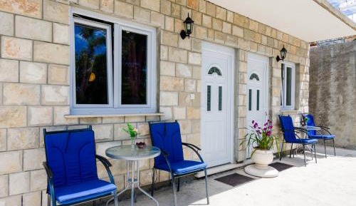 Comfort Studio with Terrace and Garden View