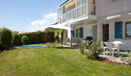 Apartment with Lake View