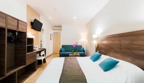 Premium Quadruple Room