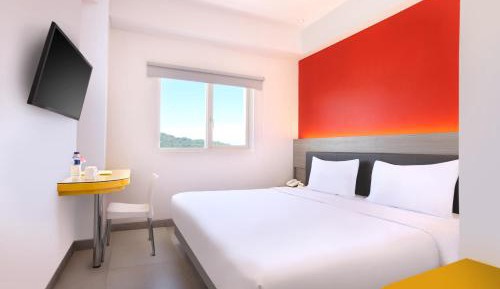 Smart Hollywood Room