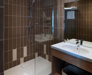 Economy Double Room Street View with free spa access