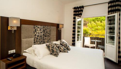Superior Double Room with Balcony