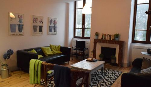 Apartment with Lake View