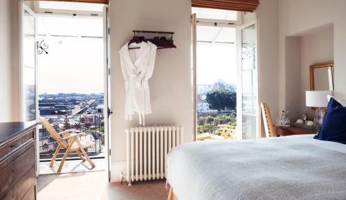 Deluxe Double Room with Balcony and Sea View