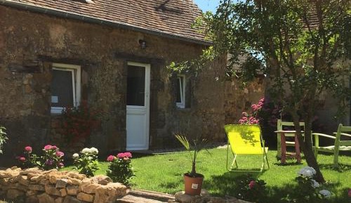 Studio with Garden View