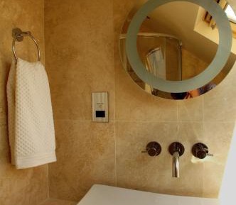 Deluxe Double Room with Shower