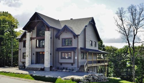  Twelve Bedroom Chalet