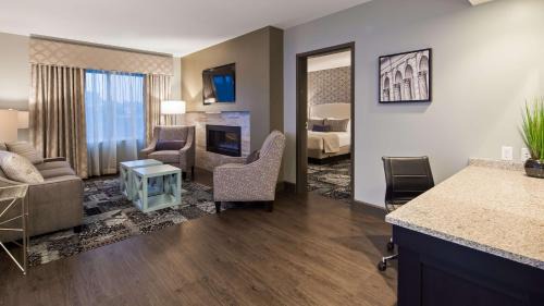 King Suite with Sofa Bed
