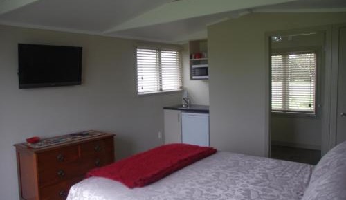 Queen Room with Garden View