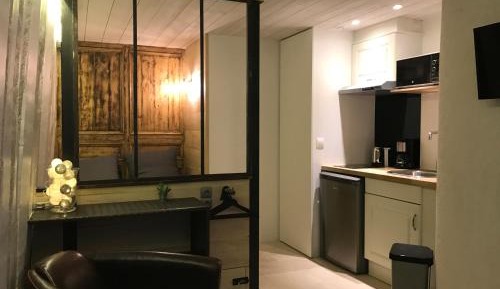 Studio Apartment