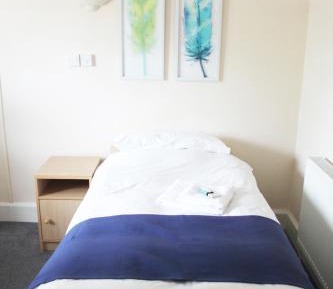 Single Room with Shared Bathroom