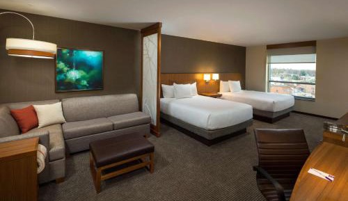 Queen Room with Two Queen Beds with Accessible Tub - Disability Access