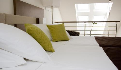 Superior Suite with Balcony with Sea View