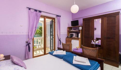 Studio with Balcony