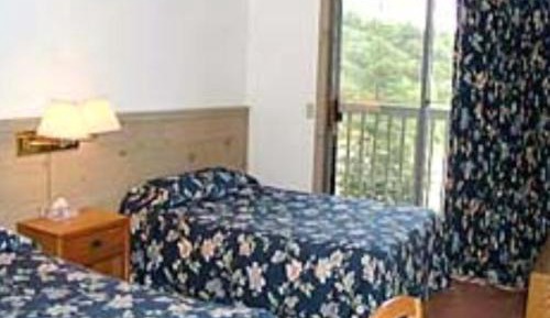 Standard Double Room with Two Double Beds