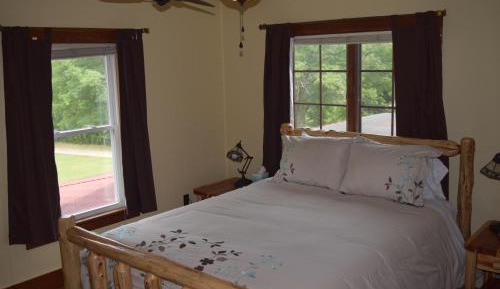 Deluxe Queen Room with Two Queen Beds