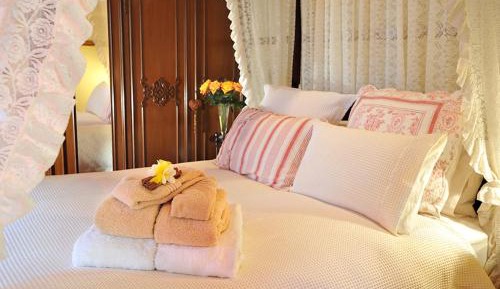 Queen Suite - Mary's