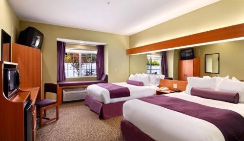 Queen Room with Two Queen Beds