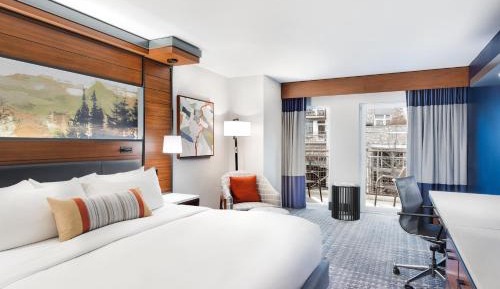 King Room with Balcony