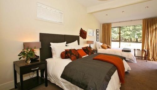 Twin or Double Room with Spa Bath