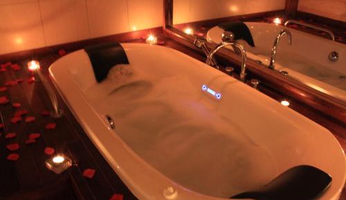 Suite with Spa Bath