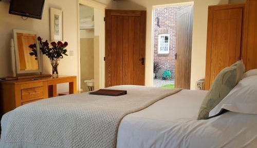 Superior Deluxe Double or Twin Room 