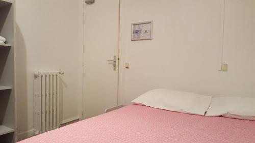 Standard Double Room with Shared Bathroom