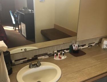 Queen Room - Non-Smoking