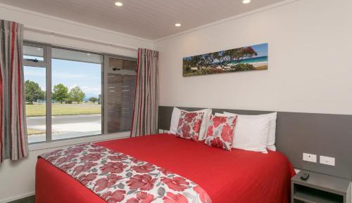 One Bedroom Apartment