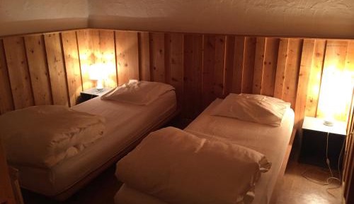 Deluxe Double Room with Shower