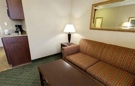 Double Suite - Mobility Access Tub/Non-Smoking