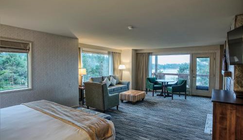 Premier Bay/Forest View