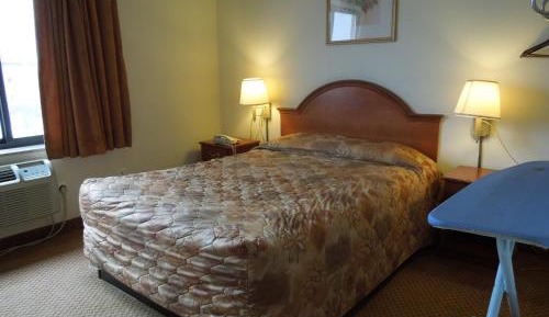 Queen Room - Non-Smoking